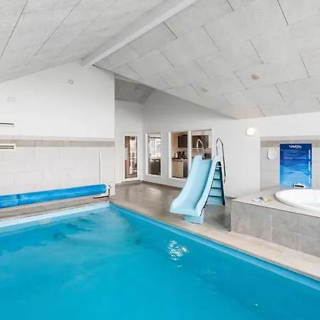 Holiday home Front In With Sauna Bogense