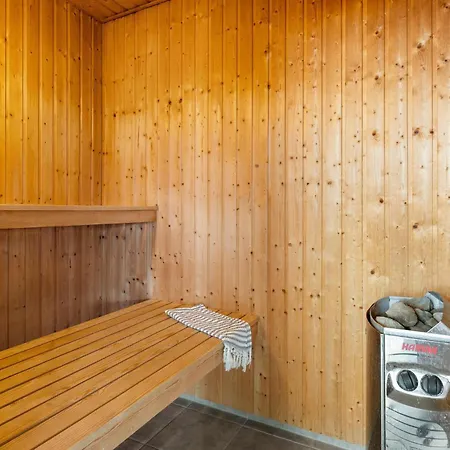 Front In With Sauna * בוגנזה